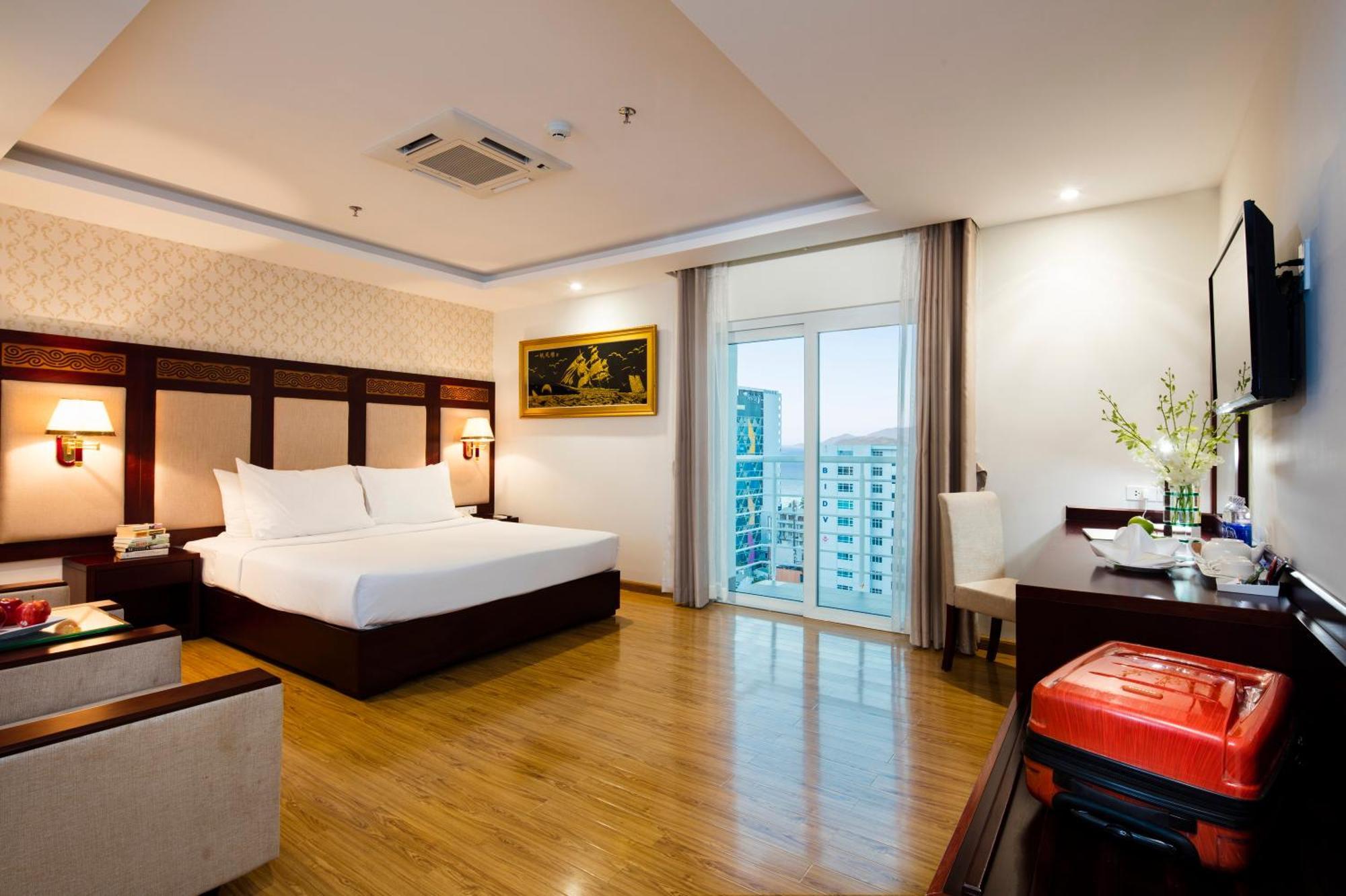 Galliot Hotel Nha Trang Exterior foto